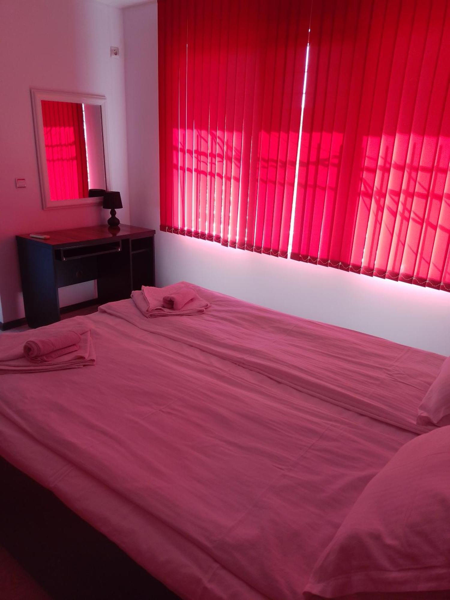 Apartament Red House Wielkie Tyrnowo Zewnętrze zdjęcie